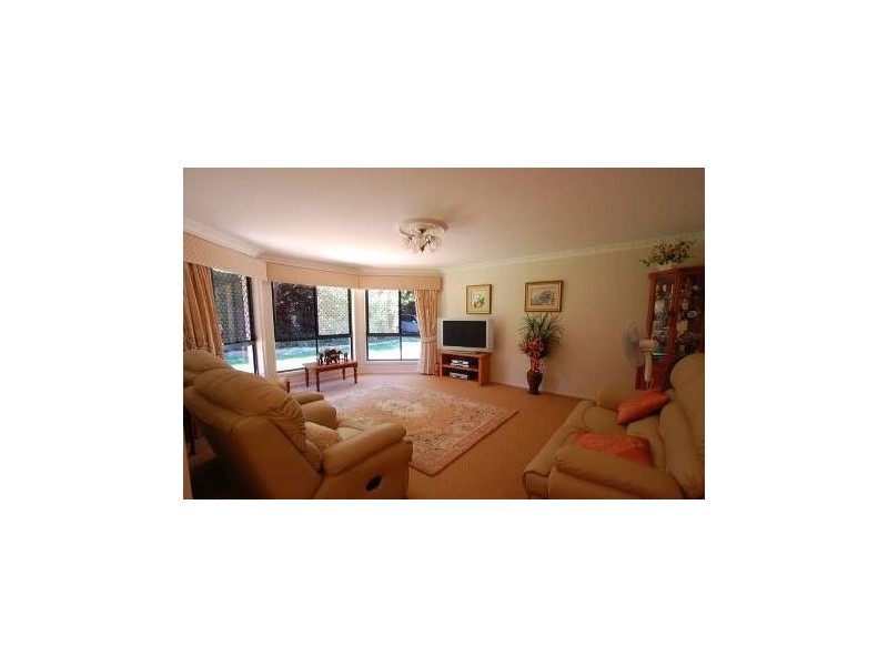 8 Flamingo Road, Highfields QLD 4352