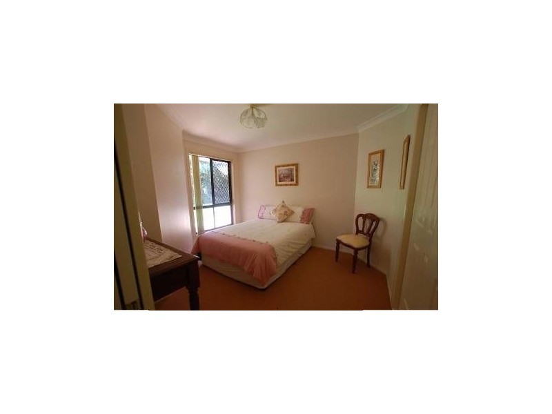 8 Flamingo Road, Highfields QLD 4352