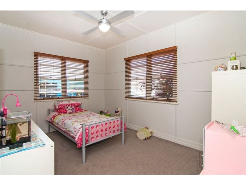 7 Mary Street, Mount Lofty QLD 4350