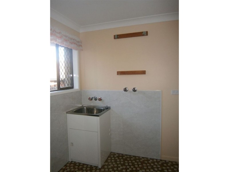 16 Hazel Street, Centenary Heights QLD 4350