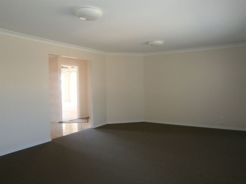 204 Nelson Street, Kearneys Spring QLD 4350