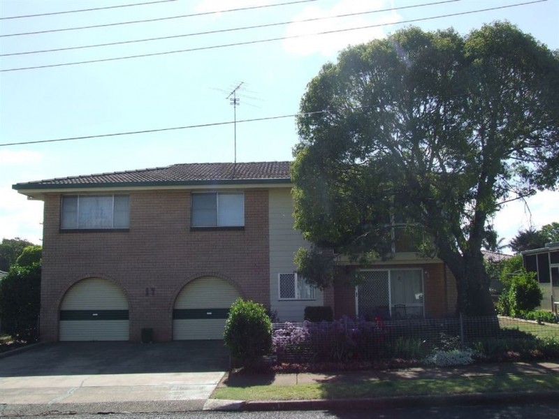 17 Sampson Street, Wilsonton QLD 4350