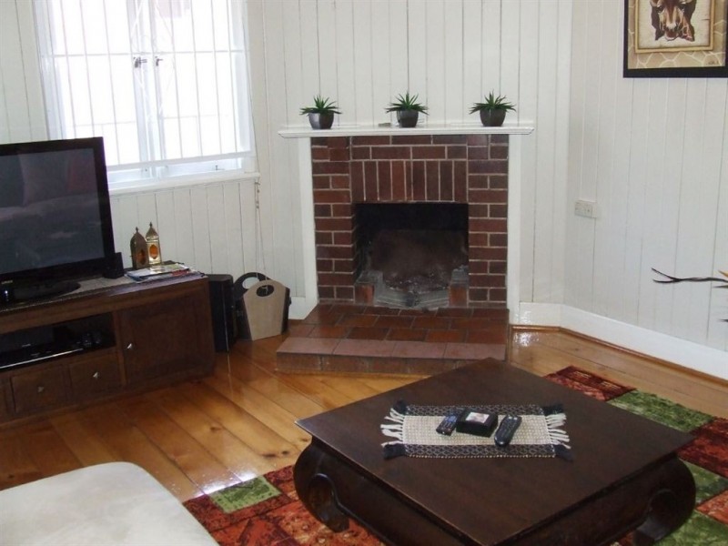 32 Dunne Street, Harristown QLD 4350