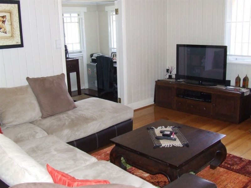 32 Dunne Street, Harristown QLD 4350