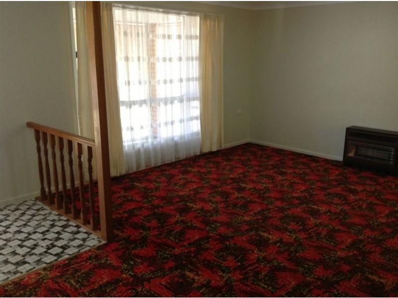 8 Aruma Court, Wilsonton Heights QLD 4350