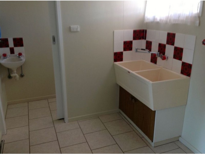 8 Aruma Court, Wilsonton Heights QLD 4350