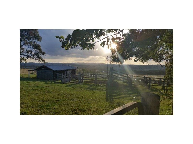 126 Tanduringie School Road, Maidenwell QLD 4615