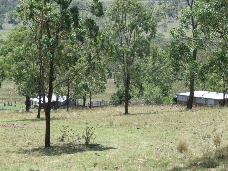 126 Tanduringie School Road, Maidenwell QLD 4615