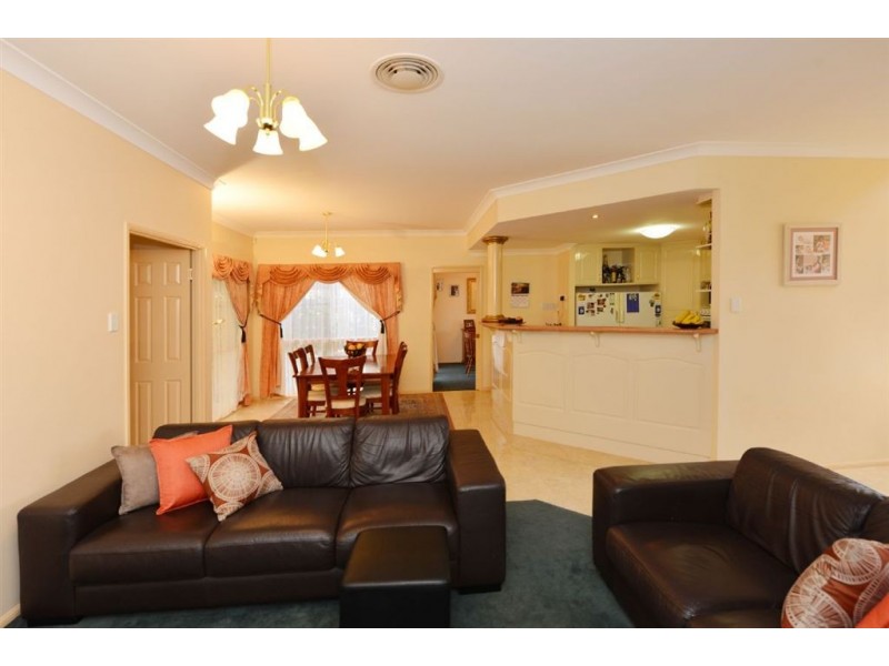 7 St Andrews Court, Middle Ridge QLD 4350