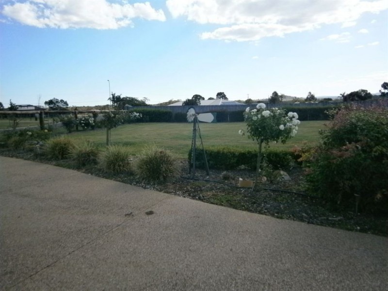 6 Jacqueline Street, Glenvale QLD 4350