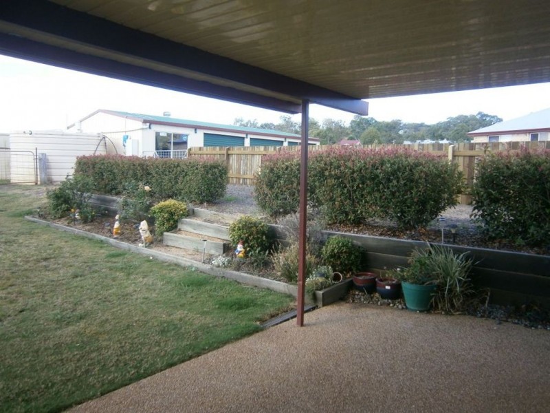 6 Jacqueline Street, Glenvale QLD 4350