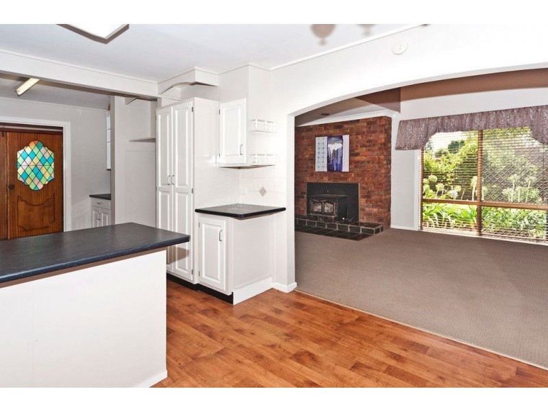 2 Yandilla Street, Newtown QLD 4350