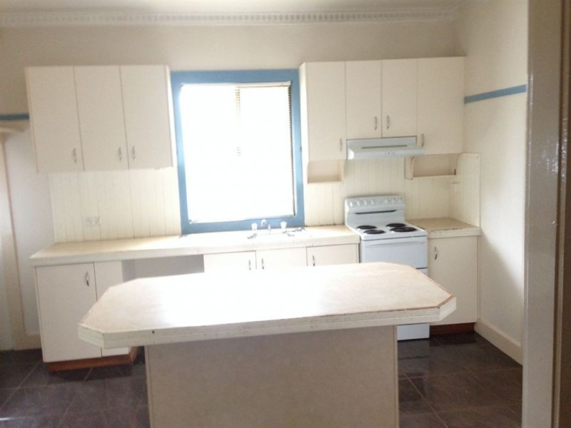 108 Ruthven Street, Harlaxton QLD 4350