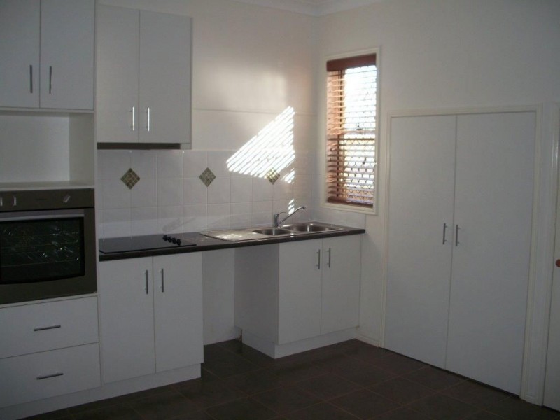 1/13 Monash Street, Newtown QLD 4350