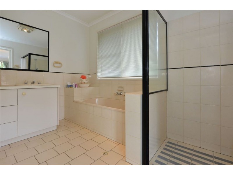 57 Gouldson Drive, Kearneys Spring QLD 4350