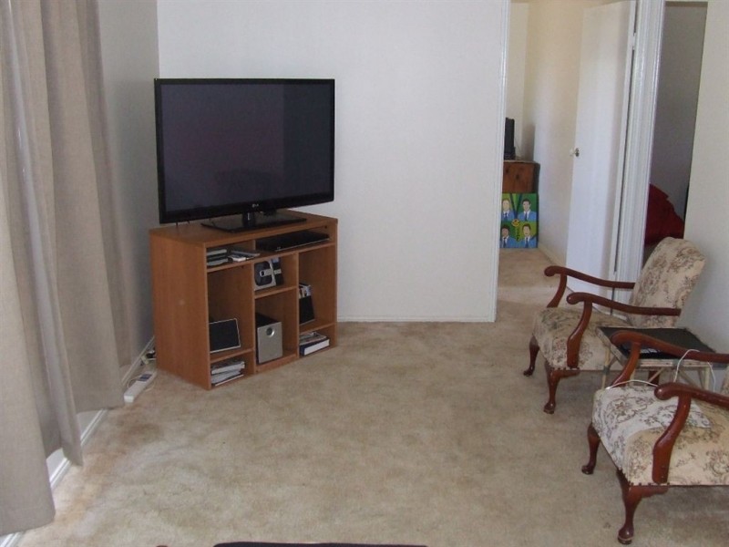 7 Russell Court, Wyreema QLD 4352