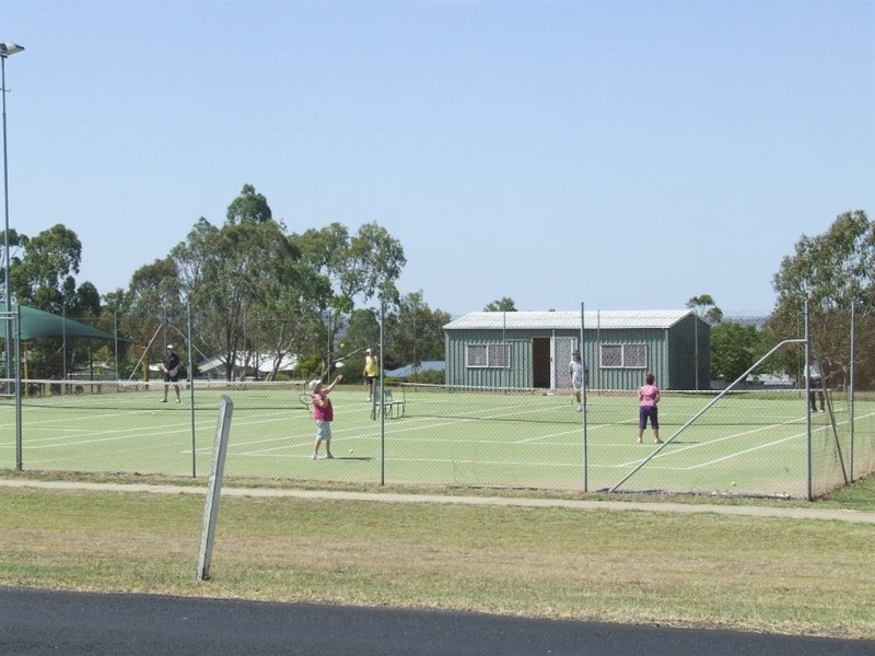 7 Russell Court, Wyreema QLD 4352