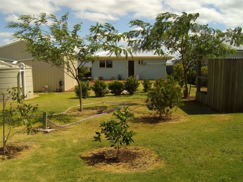 25 Free Street, Nobby QLD 4360