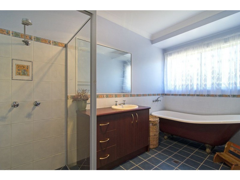 203 Kingsthorpe Glencoe Road, Kingsthorpe QLD 4400