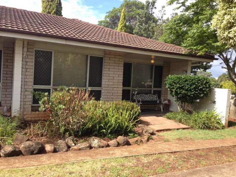 1/35a Holberton Street, Rockville QLD 4350