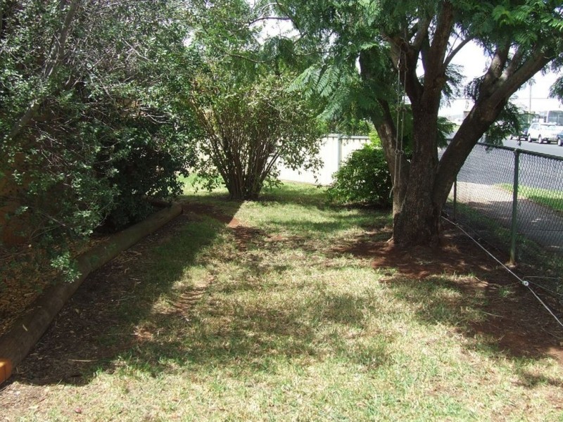 12 Yaldwyn Street, Harristown QLD 4350