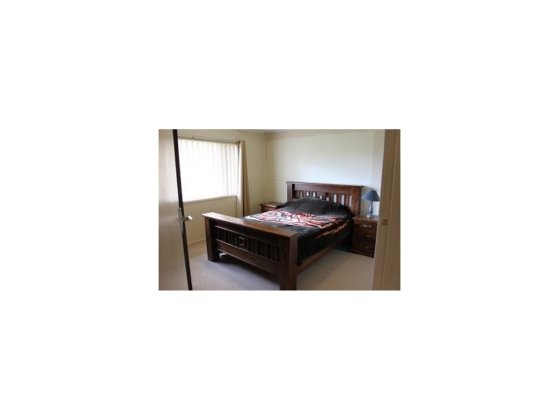 6 Amos Crescent, Mount Lofty QLD 4350