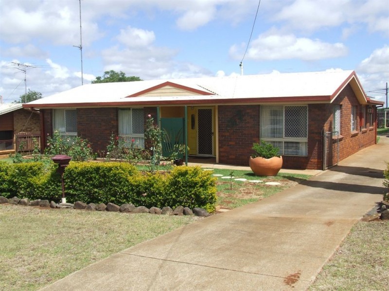 5 Croydon Street, Harristown QLD 4350
