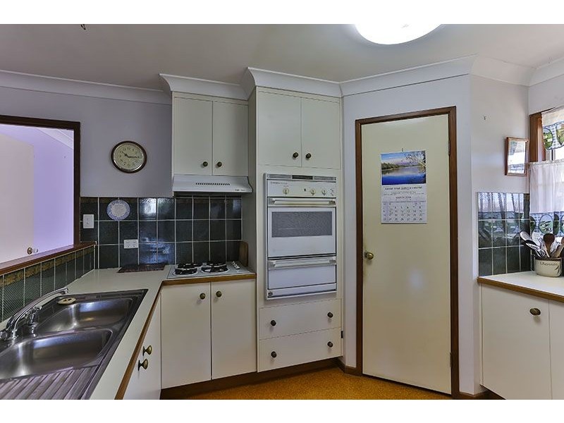 8 Danica Court, Kearneys Spring QLD 4350