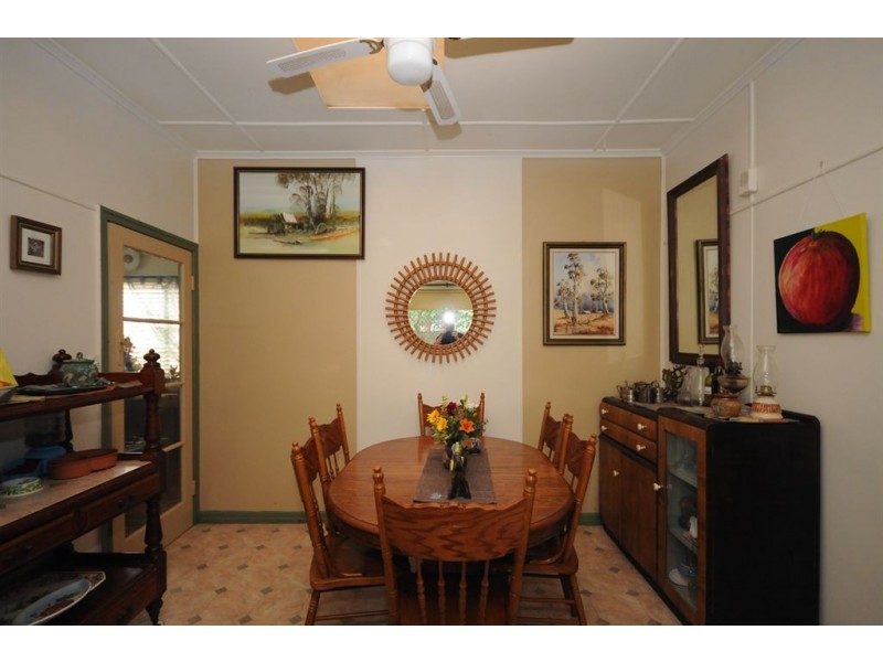 13 West Street, Newtown QLD 4350