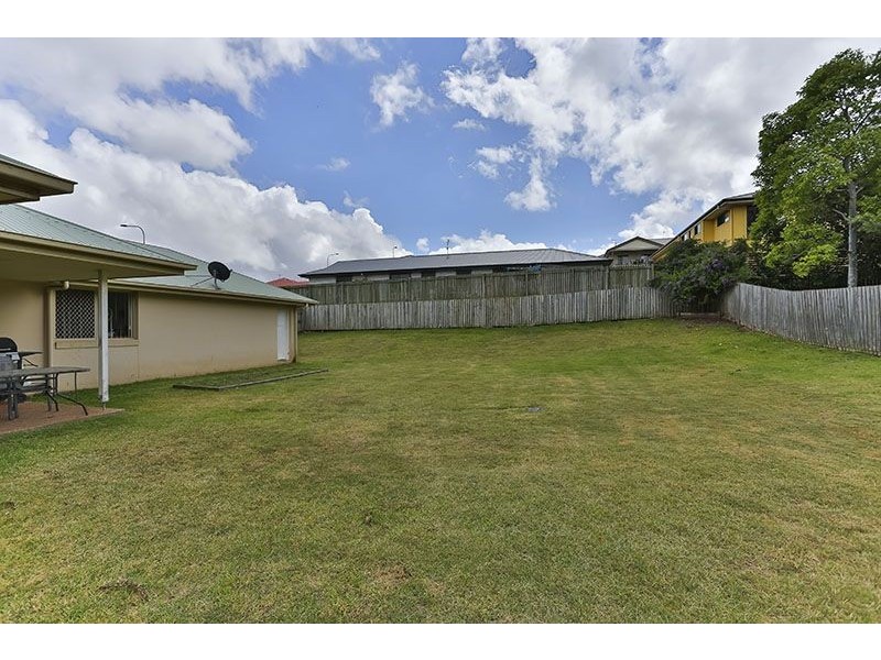 22 McShane Drive, Mount Kynoch QLD 4350