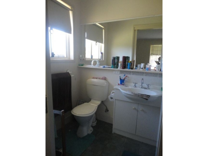 6 Hennenlotter Court, Kearneys Spring QLD 4350