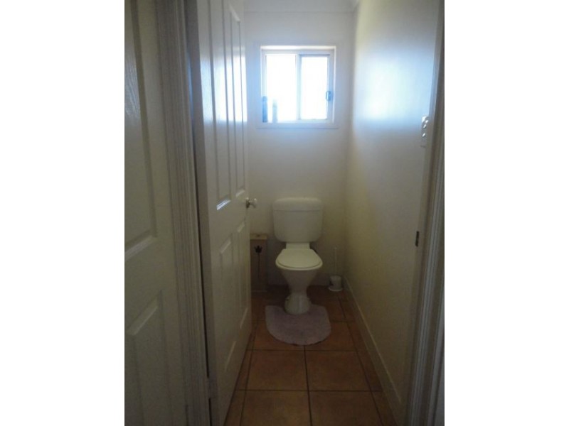 6 Hennenlotter Court, Kearneys Spring QLD 4350