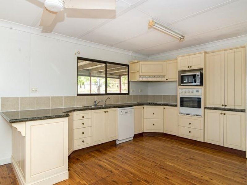 5 Jannuschs Road, Gowrie Mountain QLD 4350