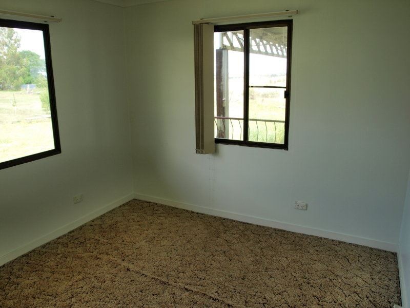 5 Jannuschs Road, Gowrie Mountain QLD 4350