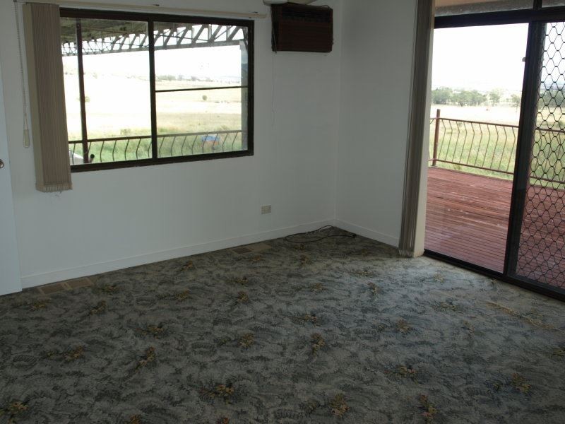5 Jannuschs Road, Gowrie Mountain QLD 4350