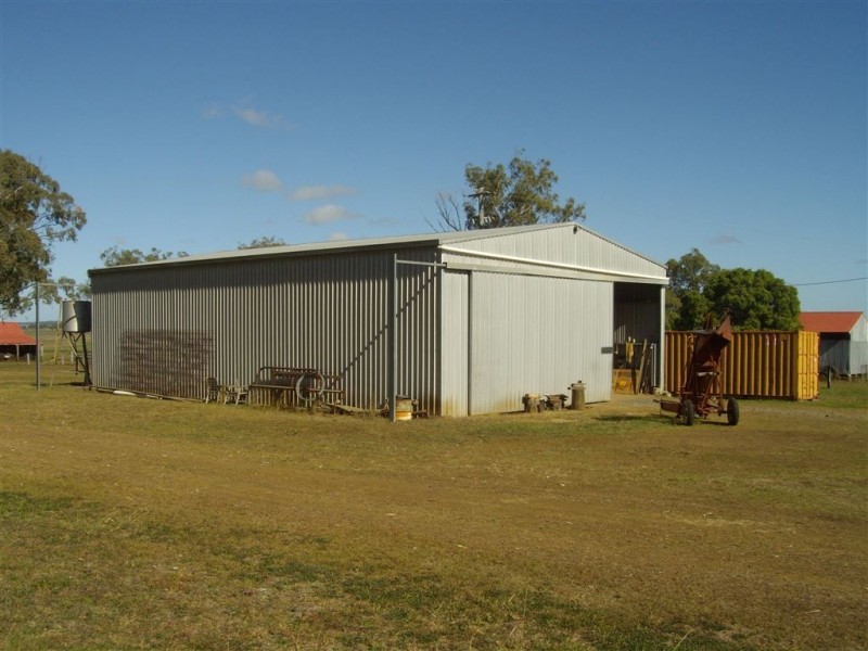 387 Back Plains Road, Felton QLD 4358