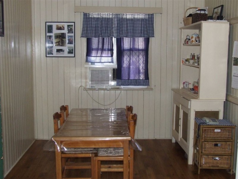 2c Cumming Street, North Toowoomba QLD 4350