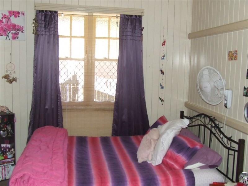 2c Cumming Street, North Toowoomba QLD 4350