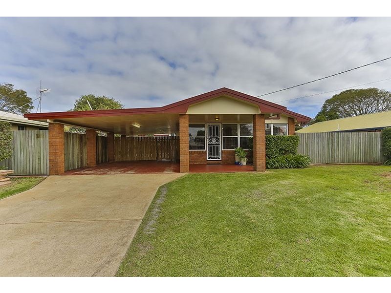 31 Broadfoot Street, Kearneys Spring QLD 4350