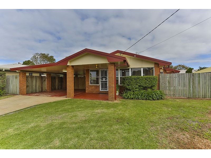 31 Broadfoot Street, Kearneys Spring QLD 4350