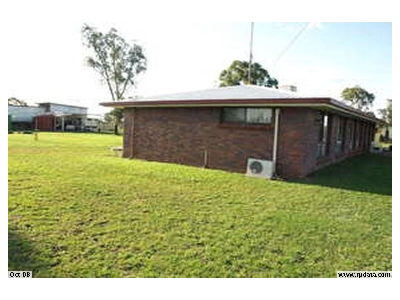 48 Railway Street, Cambooya QLD 4358