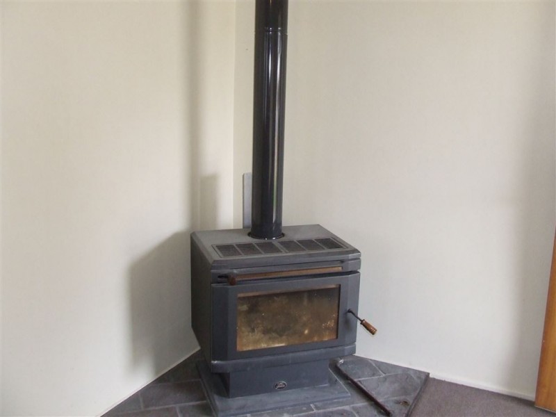 2 Palmerstone Court, Wyreema QLD 4352