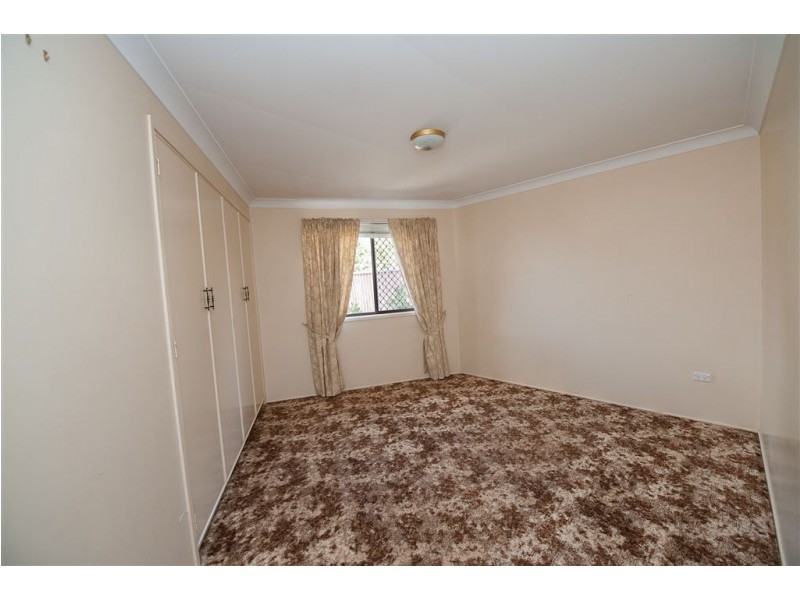 16 Hazel Street, Centenary Heights QLD 4350