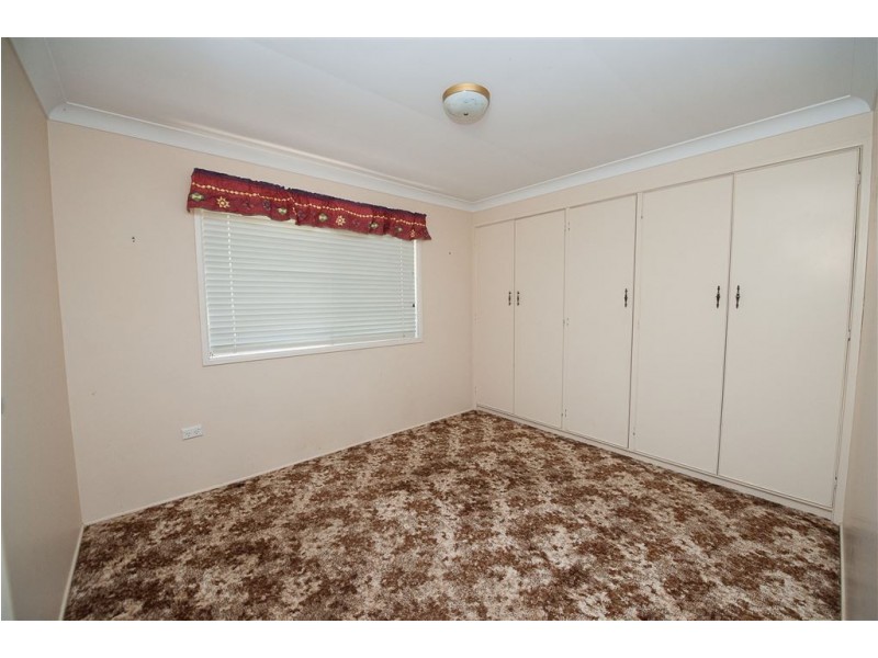 16 Hazel Street, Centenary Heights QLD 4350