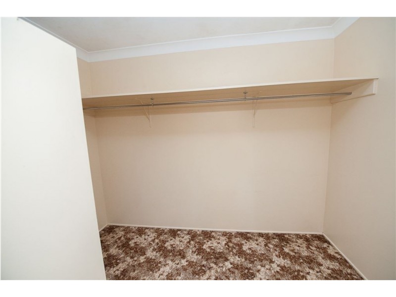 16 Hazel Street, Centenary Heights QLD 4350