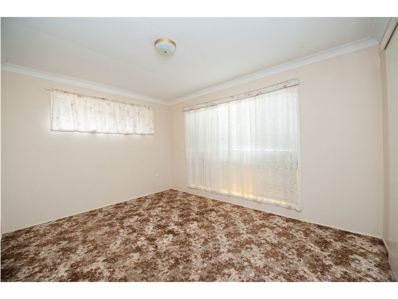 16 Hazel Street, Centenary Heights QLD 4350