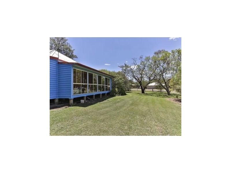 2 Weale Street, Pittsworth QLD 4356