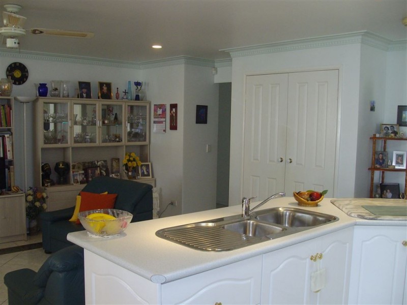 6 Donna Court, Kearneys Spring QLD 4350