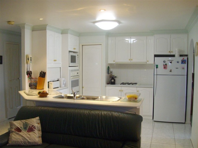 6 Donna Court, Kearneys Spring QLD 4350