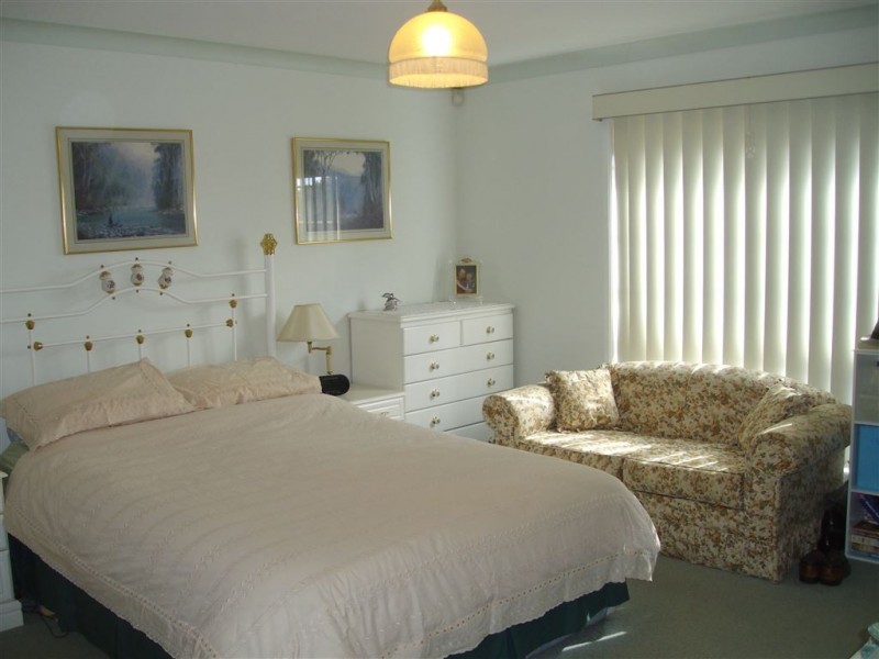 6 Donna Court, Kearneys Spring QLD 4350